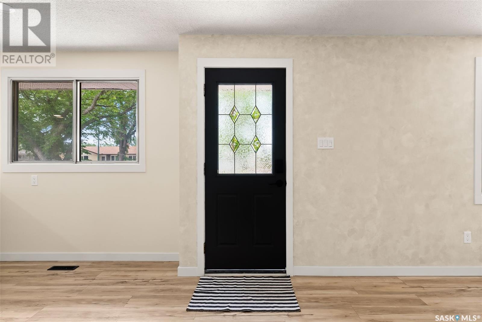 Property at 3230 6th AVENUE N image 3