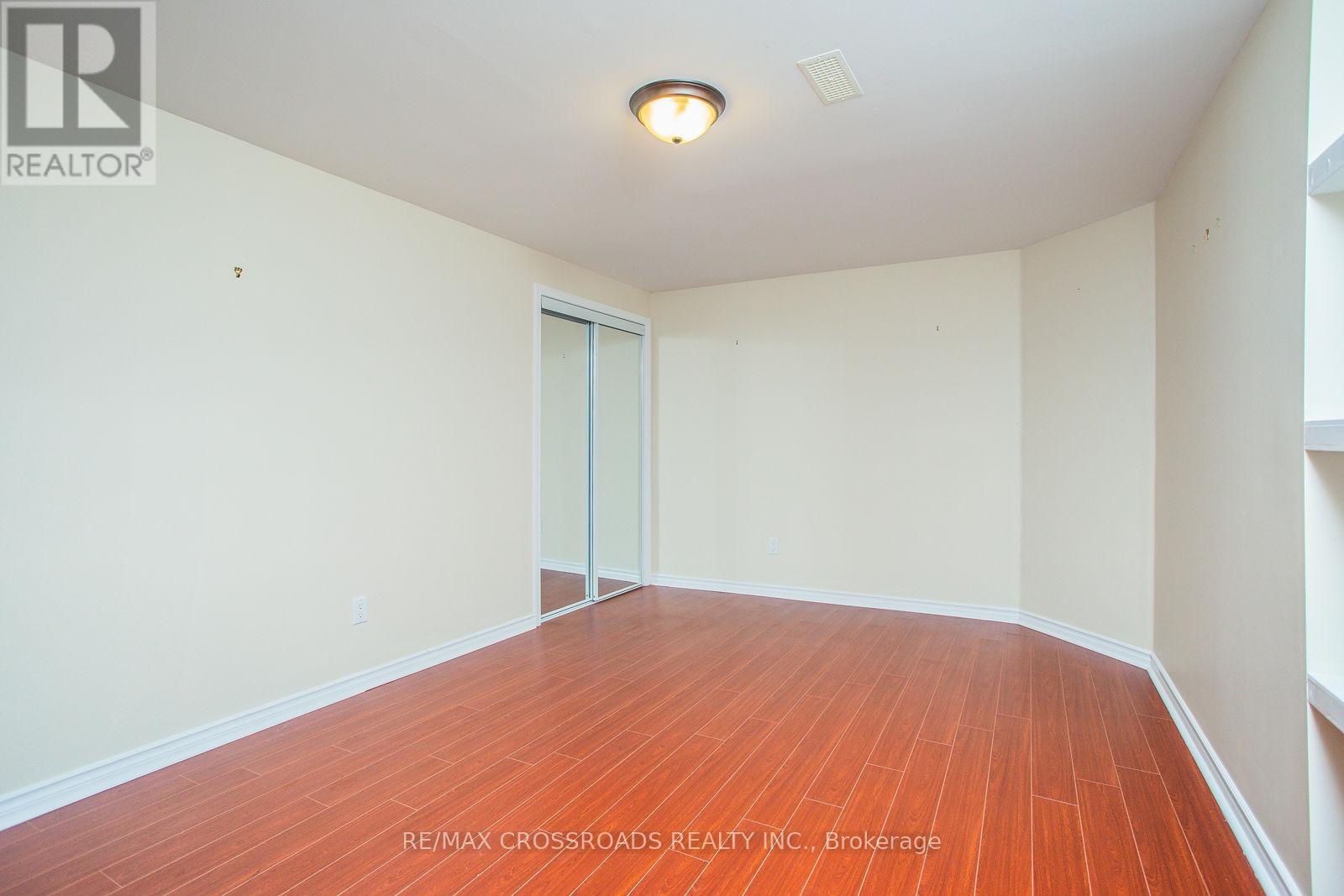 23 River Heights Drive, Brampton, Ontario  L6P 2M9 - Photo 11 - W12285794