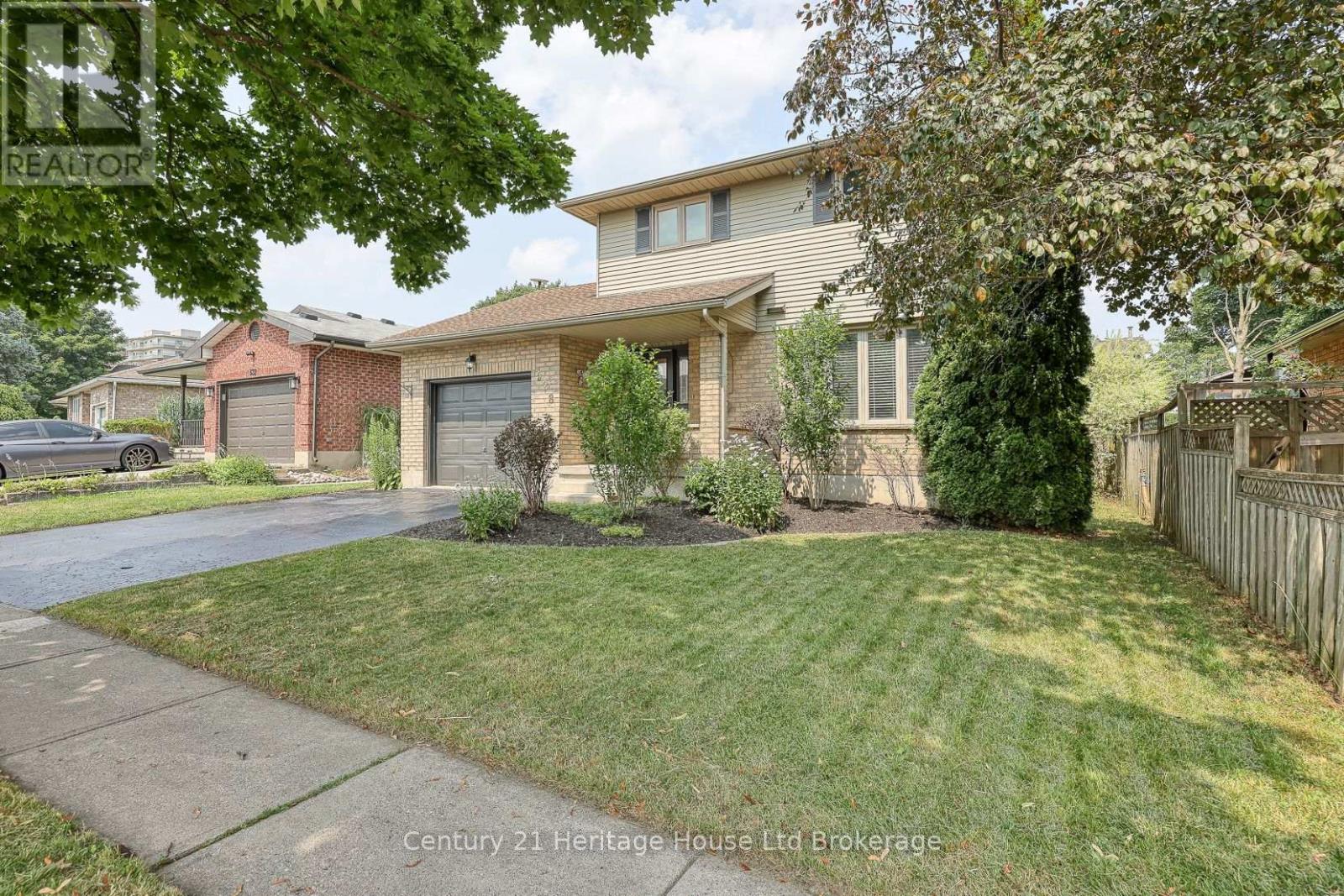 Property at 528 SPRINGBANK AVENUE N image 3