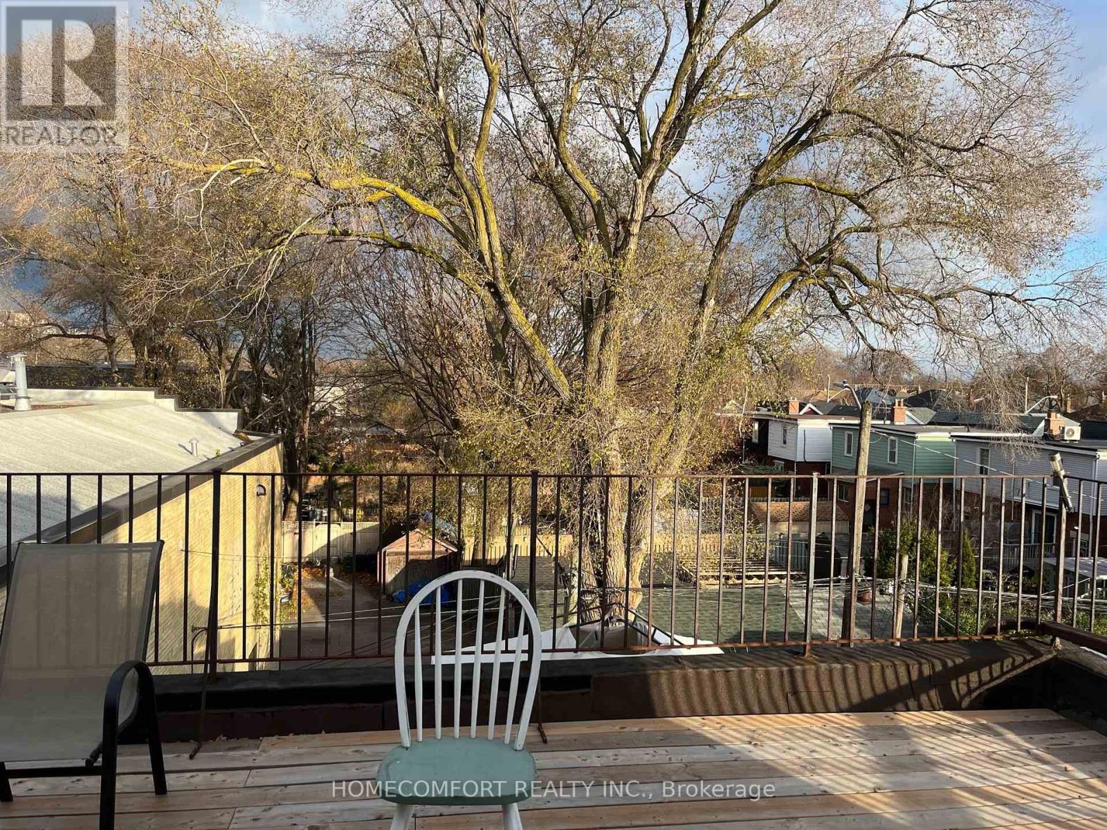 Upper 2 - 987 Pape Avenue, Toronto, Ontario  M4K 3T8 - Photo 1 - E12285921