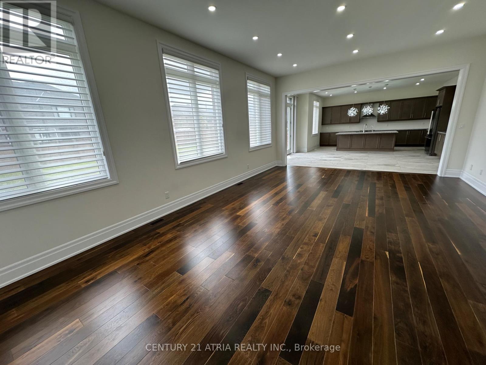 19 Mumberson Street, Innisfil (Cookstown), Ontario  L0L 1L0 - Photo 11 - N12129106