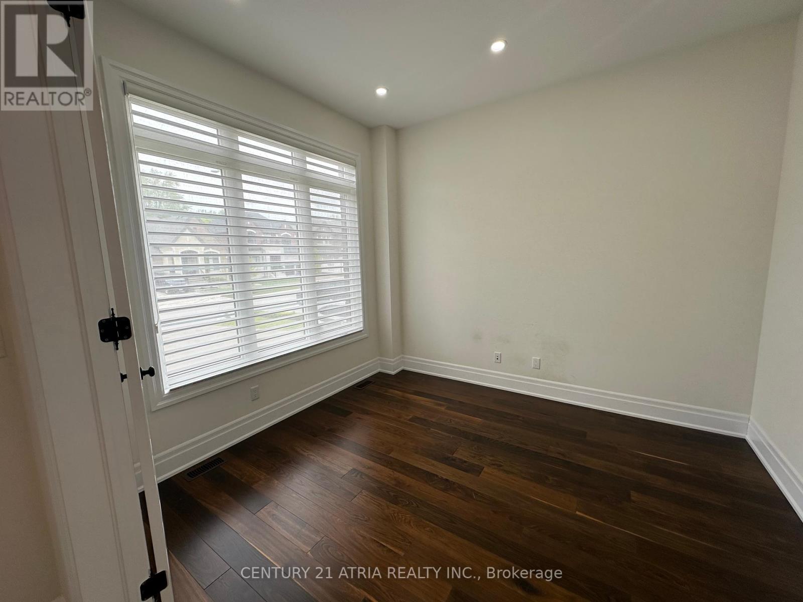 19 Mumberson Street, Innisfil (Cookstown), Ontario  L0L 1L0 - Photo 33 - N12129106