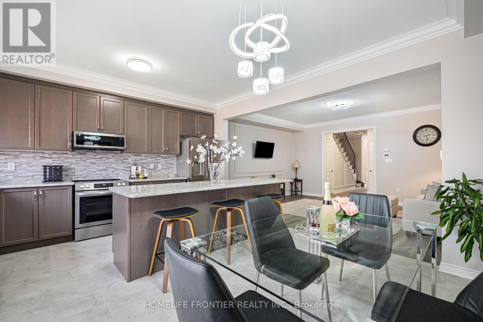 77 Beechborough Crescent, East Gwillimbury, Ontario  L9N 0N9 - Photo 15 - N12285928