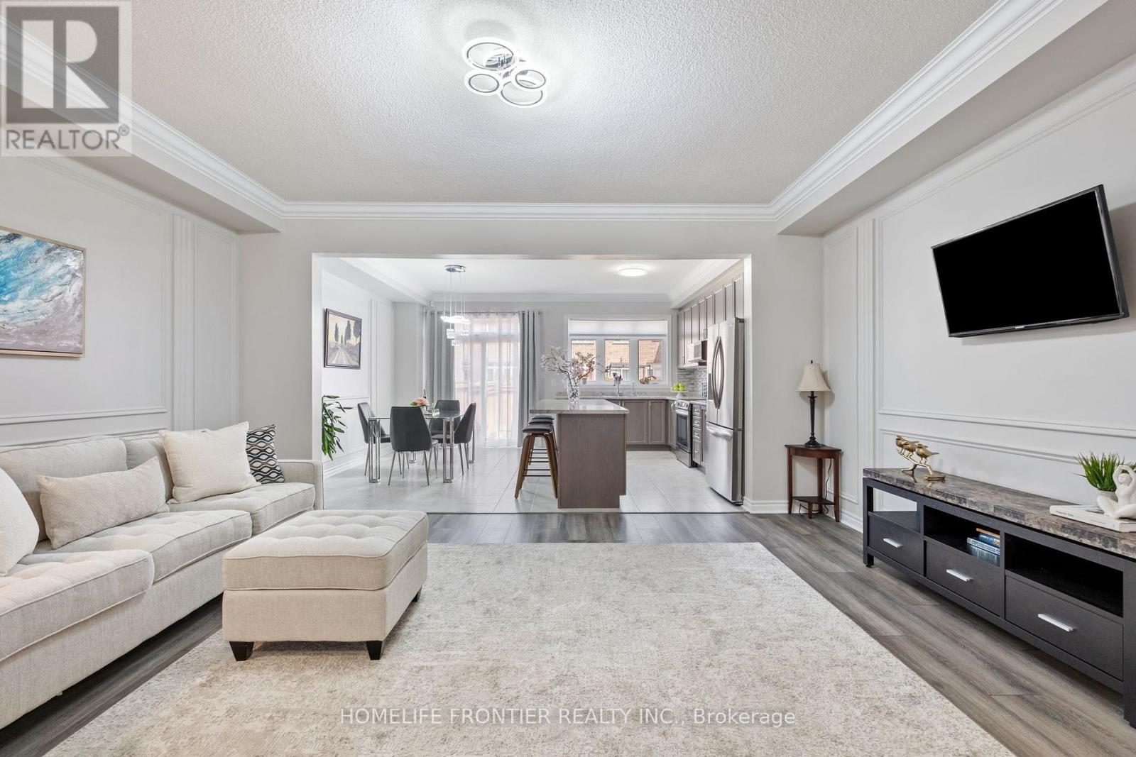 77 Beechborough Crescent, East Gwillimbury, Ontario  L9N 0N9 - Photo 6 - N12285928