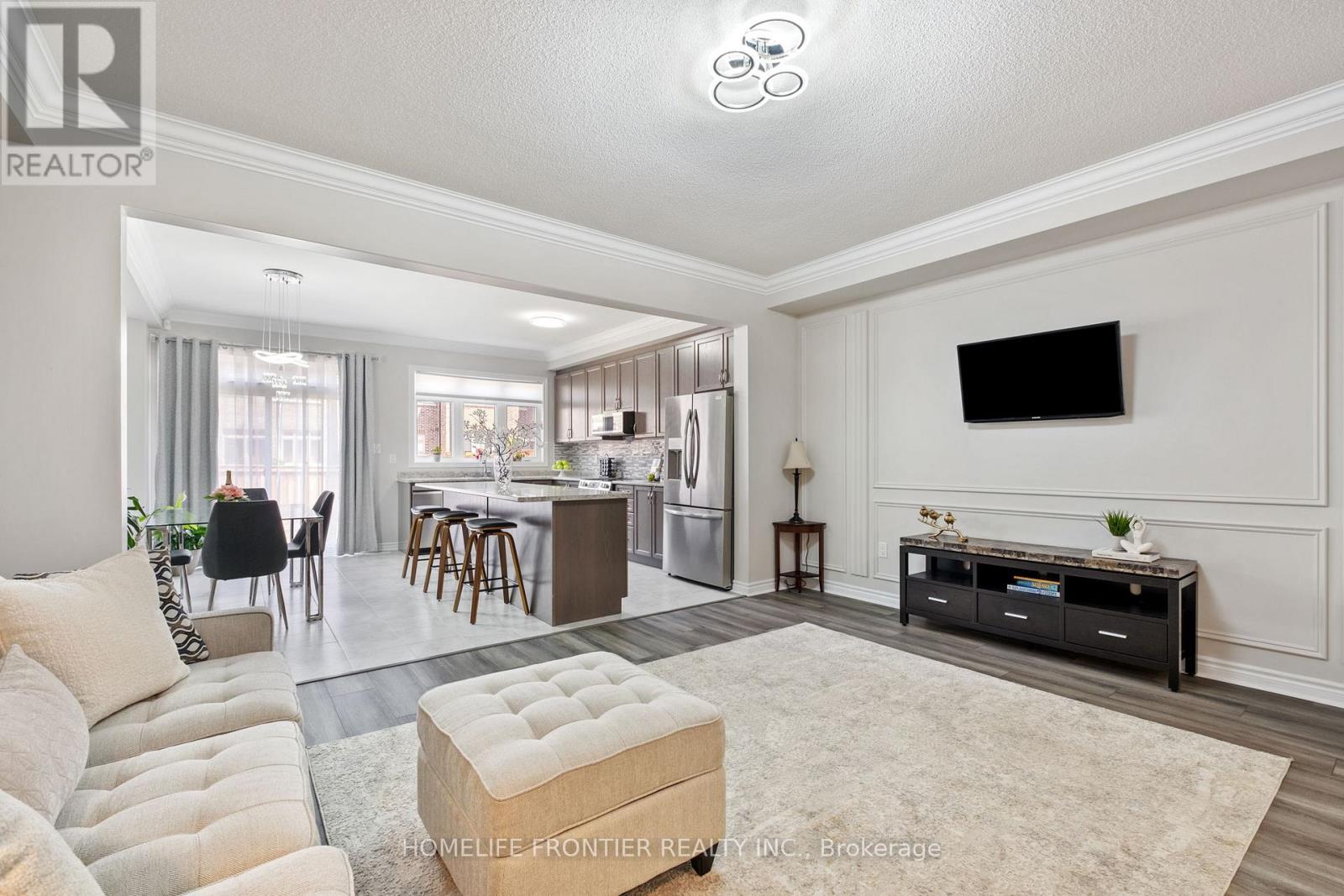 77 Beechborough Crescent, East Gwillimbury, Ontario  L9N 0N9 - Photo 8 - N12285928