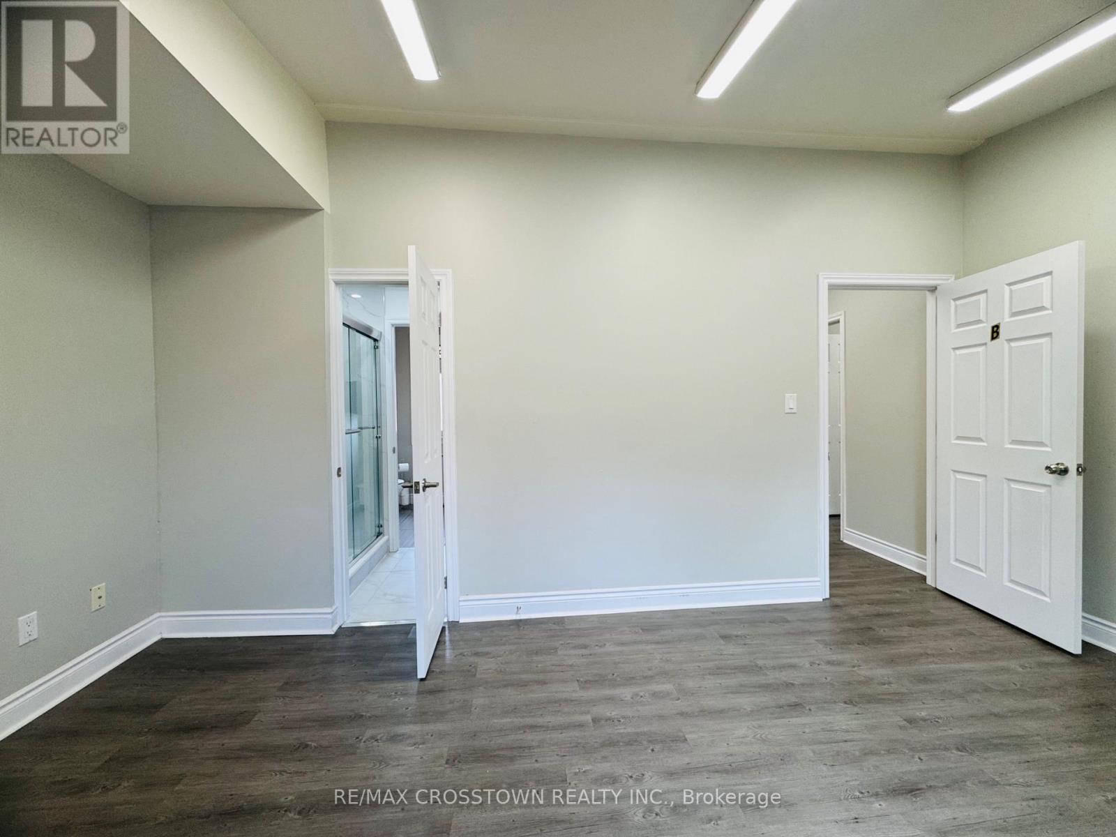 Upper - 178 Dunlop Street W, Barrie, Ontario  L4N 1B3 - Photo 3 - S12285991