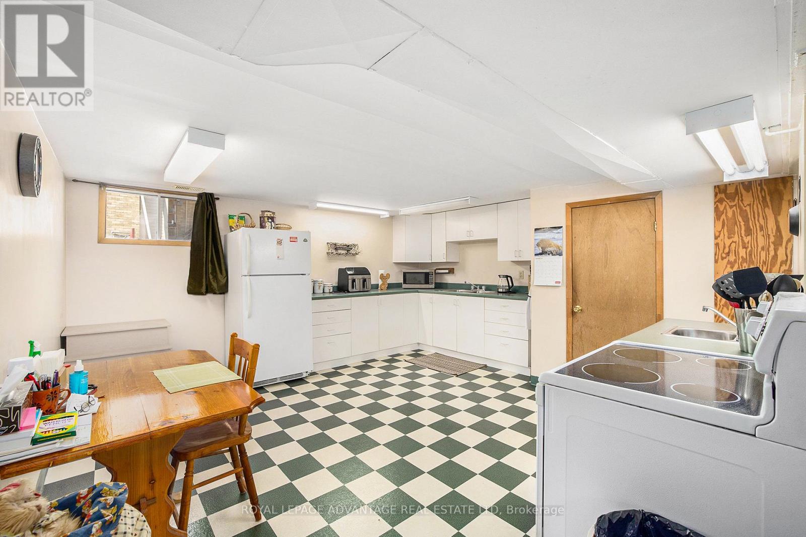 37 William Street E, Smiths Falls, Ontario K7A 1C3 - Photo 20 - X12143956