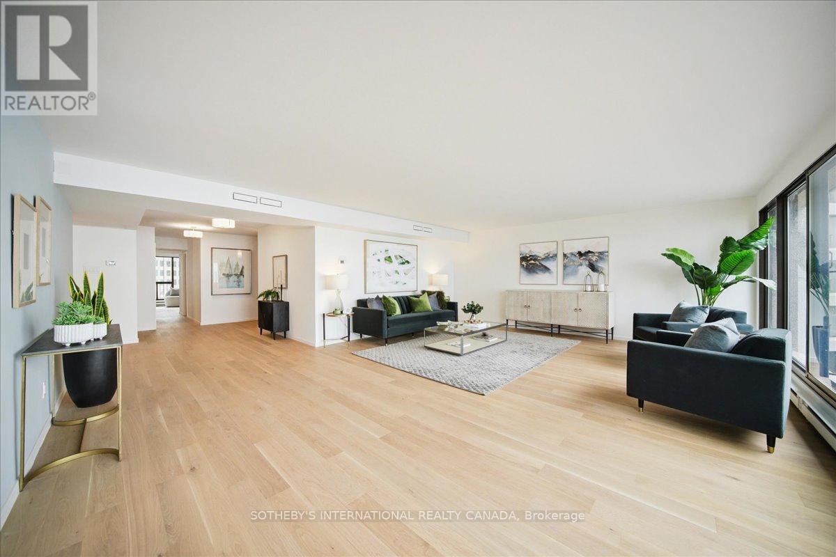 Property at 1110 - 65 HARBOUR SQUARE image 5