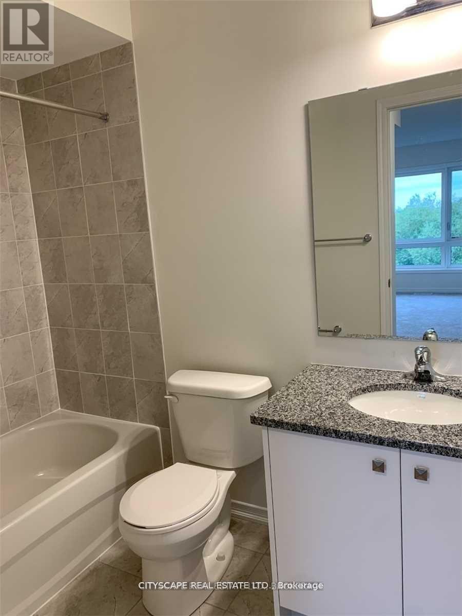 21 Woodstream Drive, Toronto, Ontario  M9W 0G1 - Photo 13 - W12285839