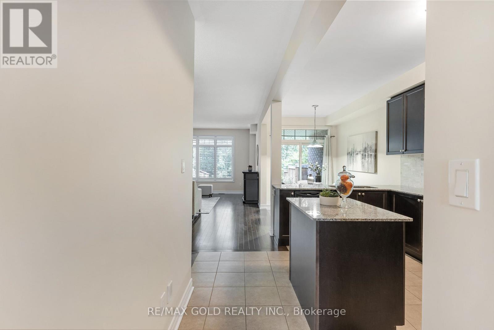 7 Mccardy Court, Caledon, Ontario  L7C 3X1 - Photo 10 - W12285873