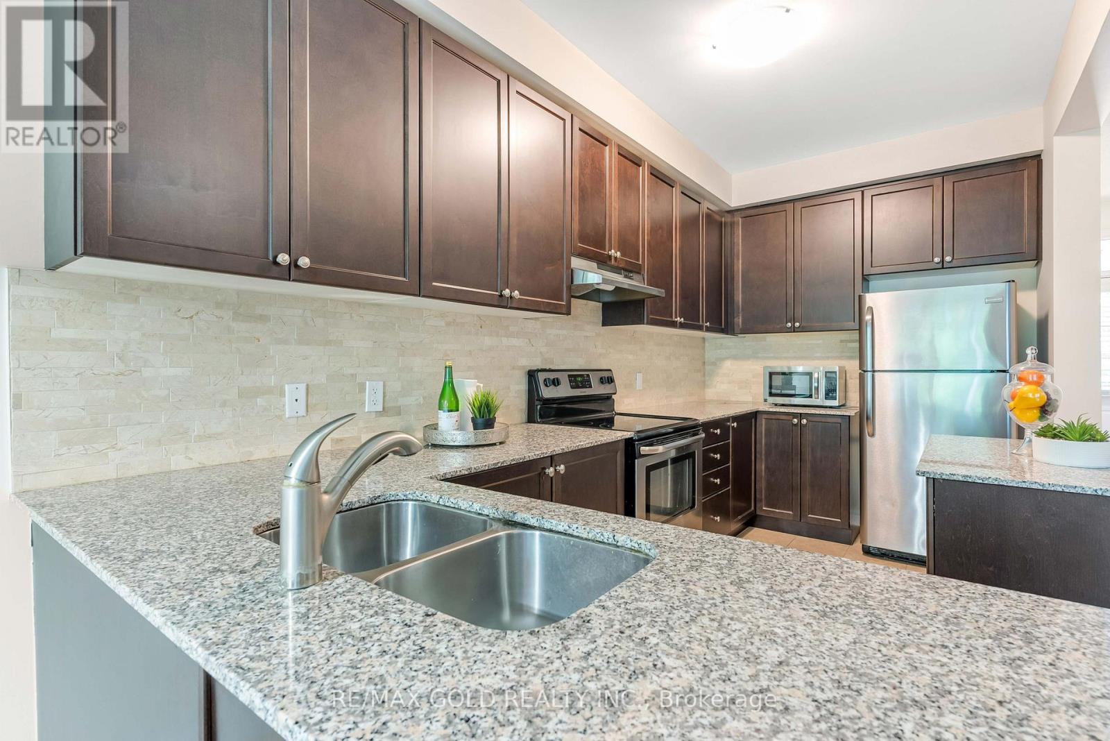 7 Mccardy Court, Caledon, Ontario  L7C 3X1 - Photo 14 - W12285873