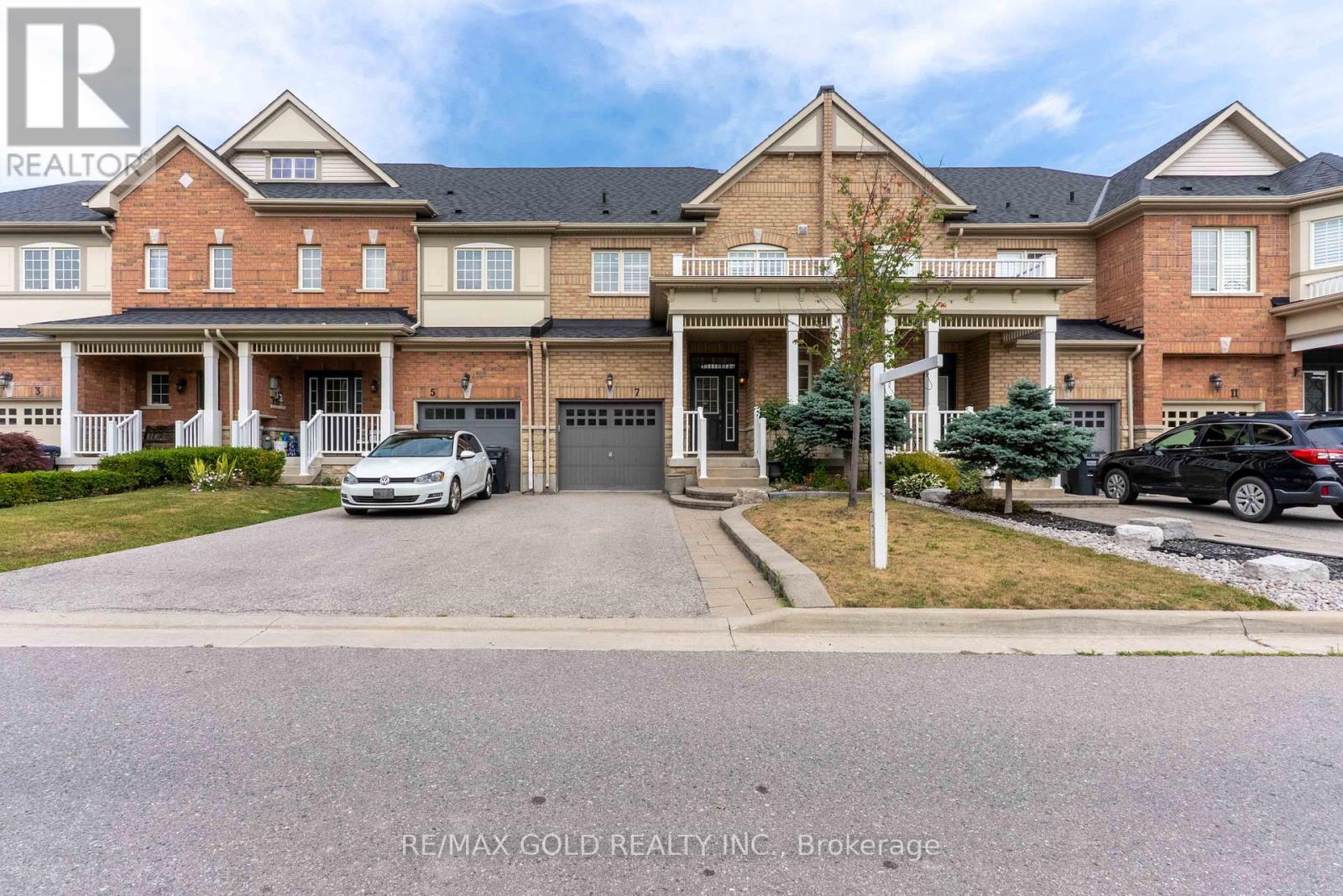 7 Mccardy Court, Caledon, Ontario  L7C 3X1 - Photo 2 - W12285873