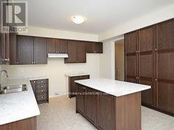 13 Doreen Drive, Thorold, Ontario  L3B 0G7 - Photo 13 - X12285857