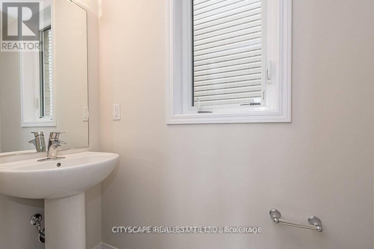 2 Alexandra Drive, Thorold, Ontario  L5B 5N5 - Photo 10 - X12285860