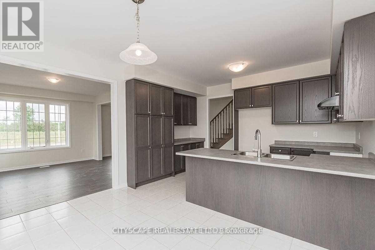 2 Alexandra Drive, Thorold, Ontario  L5B 5N5 - Photo 8 - X12285860