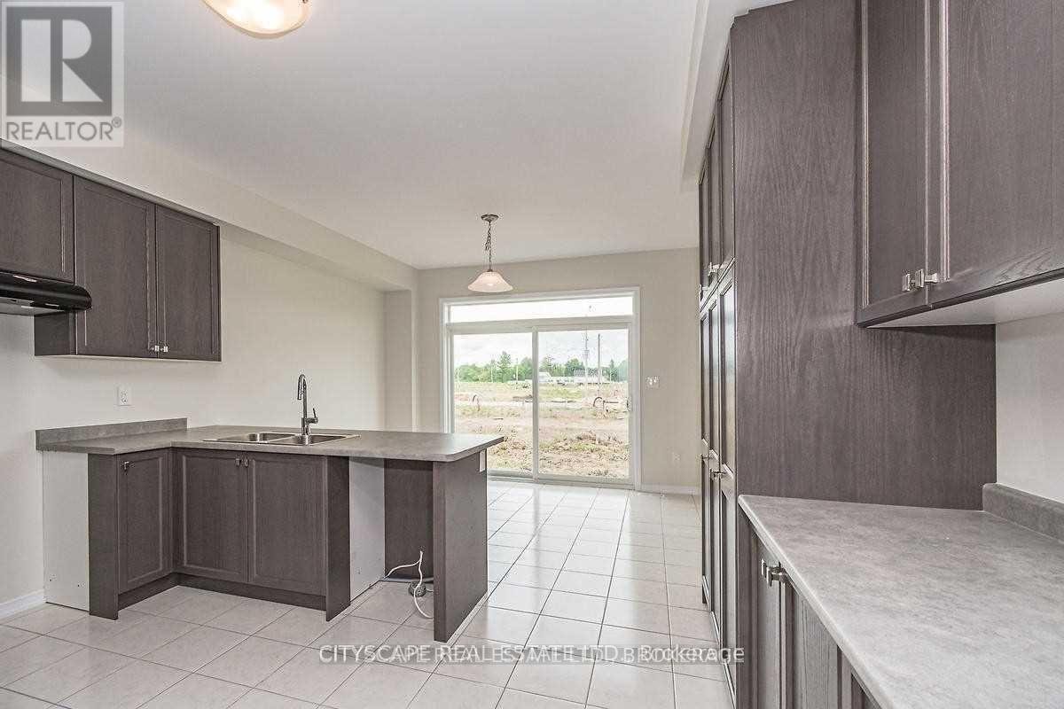 2 Alexandra Drive, Thorold, Ontario  L5B 5N5 - Photo 9 - X12285860