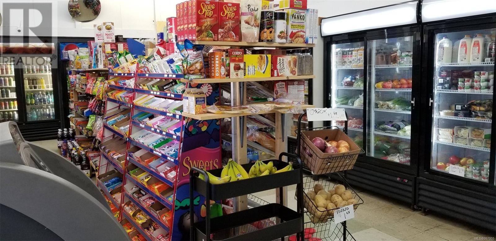 395 Nimpkish Dr, Gold River, British Columbia  V0P 1G0 - Photo 11 - 997955