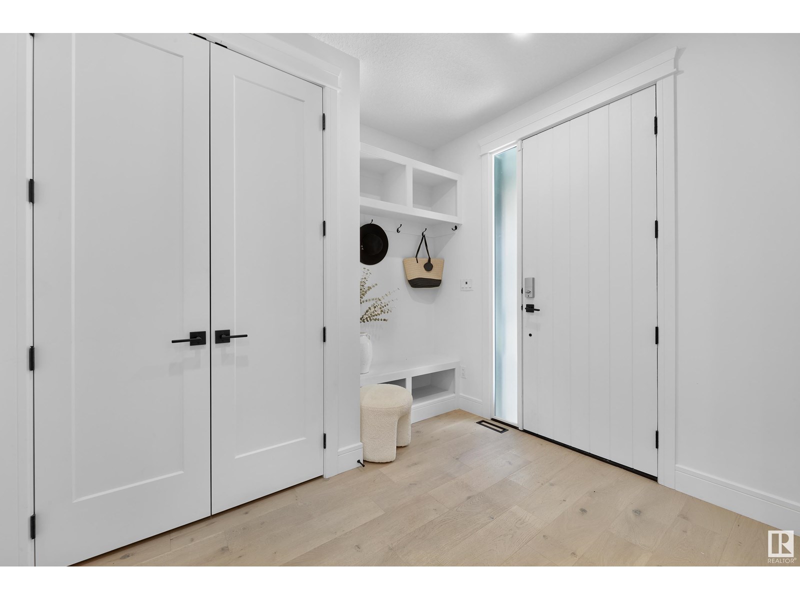 Property at 8454 117 ST NW image 3