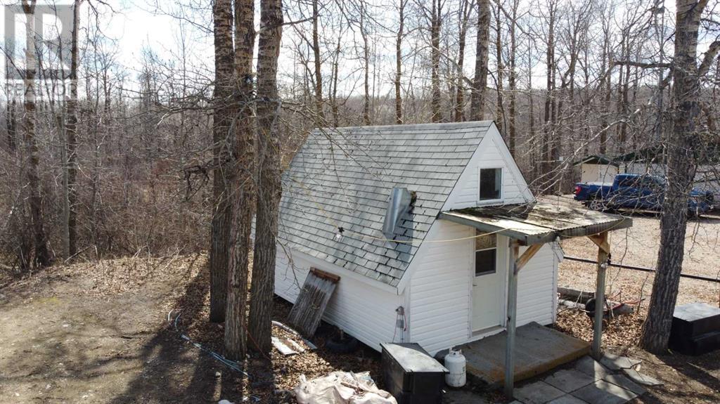 44 Clear Lake, Rural Wainwright No. 61, Alberta  T9W 1K0 - Photo 7 - A2188010