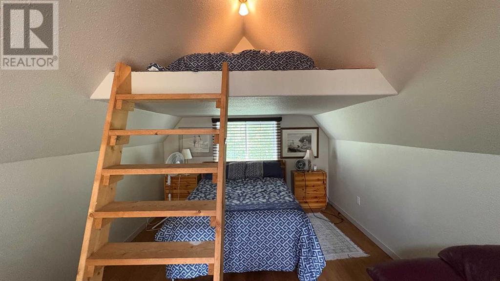 44 Clear Lake, Rural Wainwright No. 61, Alberta  T9W 1K0 - Photo 8 - A2188010