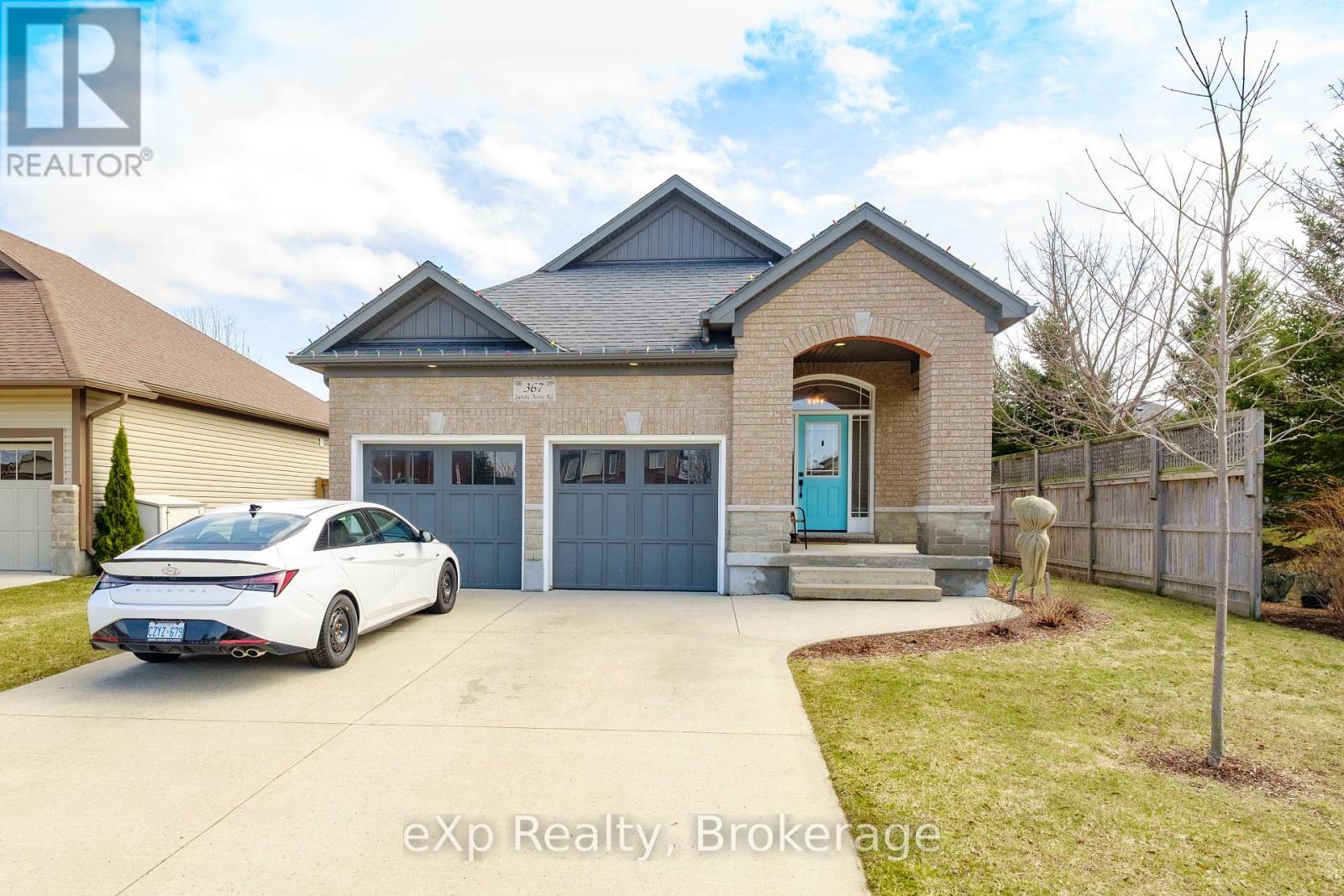 367 Sandy Acres Road, Saugeen Shores, Ontario  N0H 2C2 - Photo 1 - X12286085