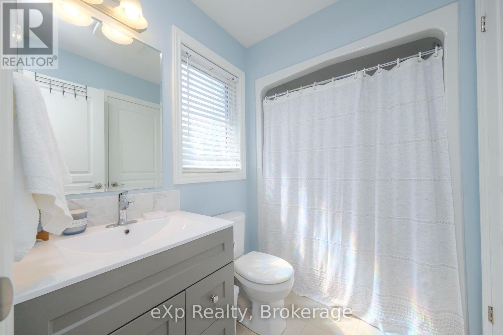 367 Sandy Acres Road, Saugeen Shores, Ontario  N0H 2C2 - Photo 13 - X12286085