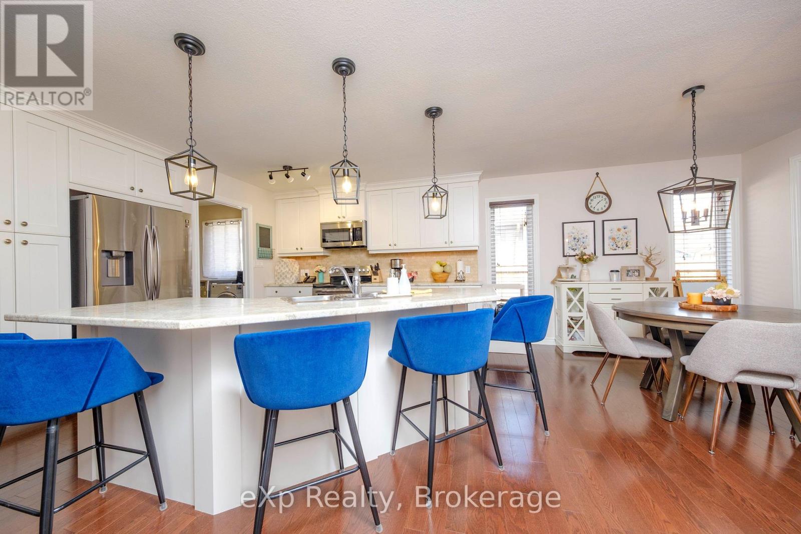 367 Sandy Acres Road, Saugeen Shores, Ontario  N0H 2C2 - Photo 3 - X12286085