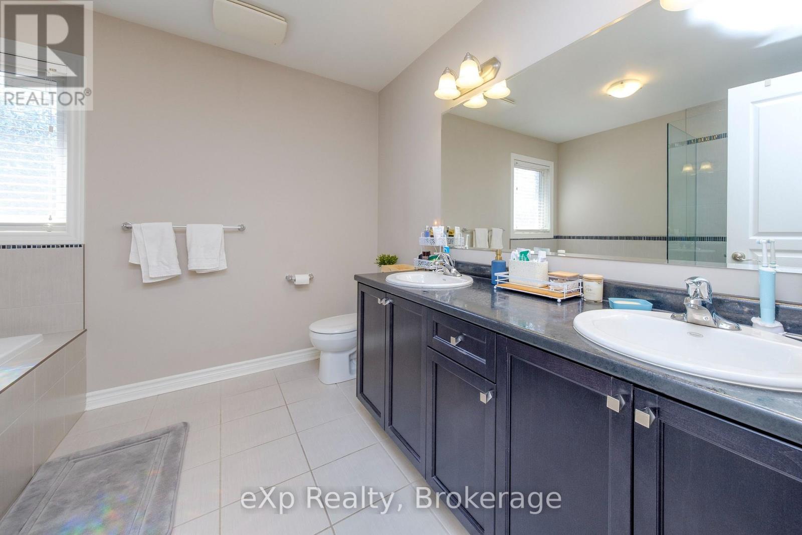 367 Sandy Acres Road, Saugeen Shores, Ontario  N0H 2C2 - Photo 9 - X12286085