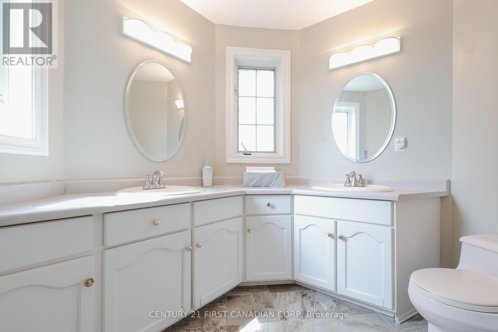 3480 Cuddy Drive, Adelaide Metcalfe, Ontario  N7G 3H6 - Photo 6 - X12286241