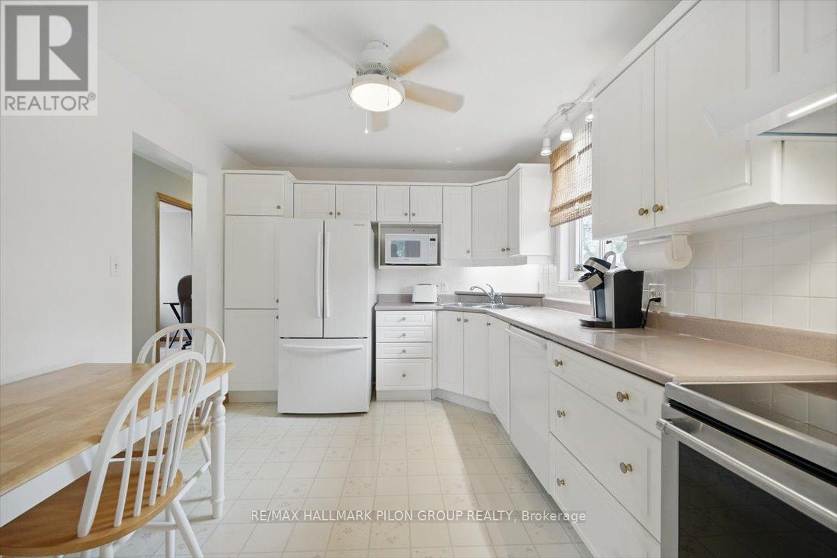 Property at 1303 VISTA DRIVE image 3