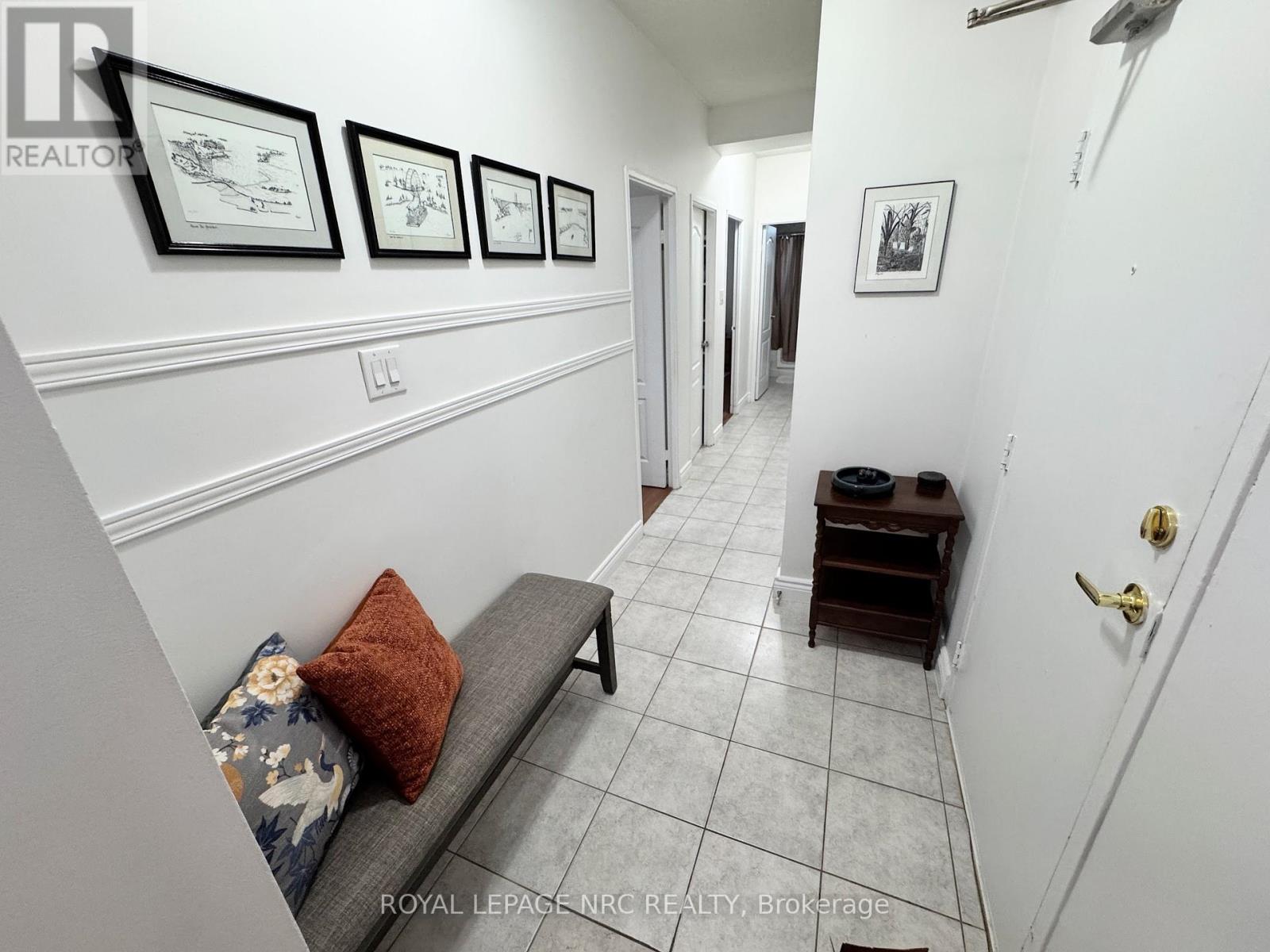 101 - 6390 Huggins Street, Niagara Falls, Ontario  L2J 1H1 - Photo 11 - X12286104