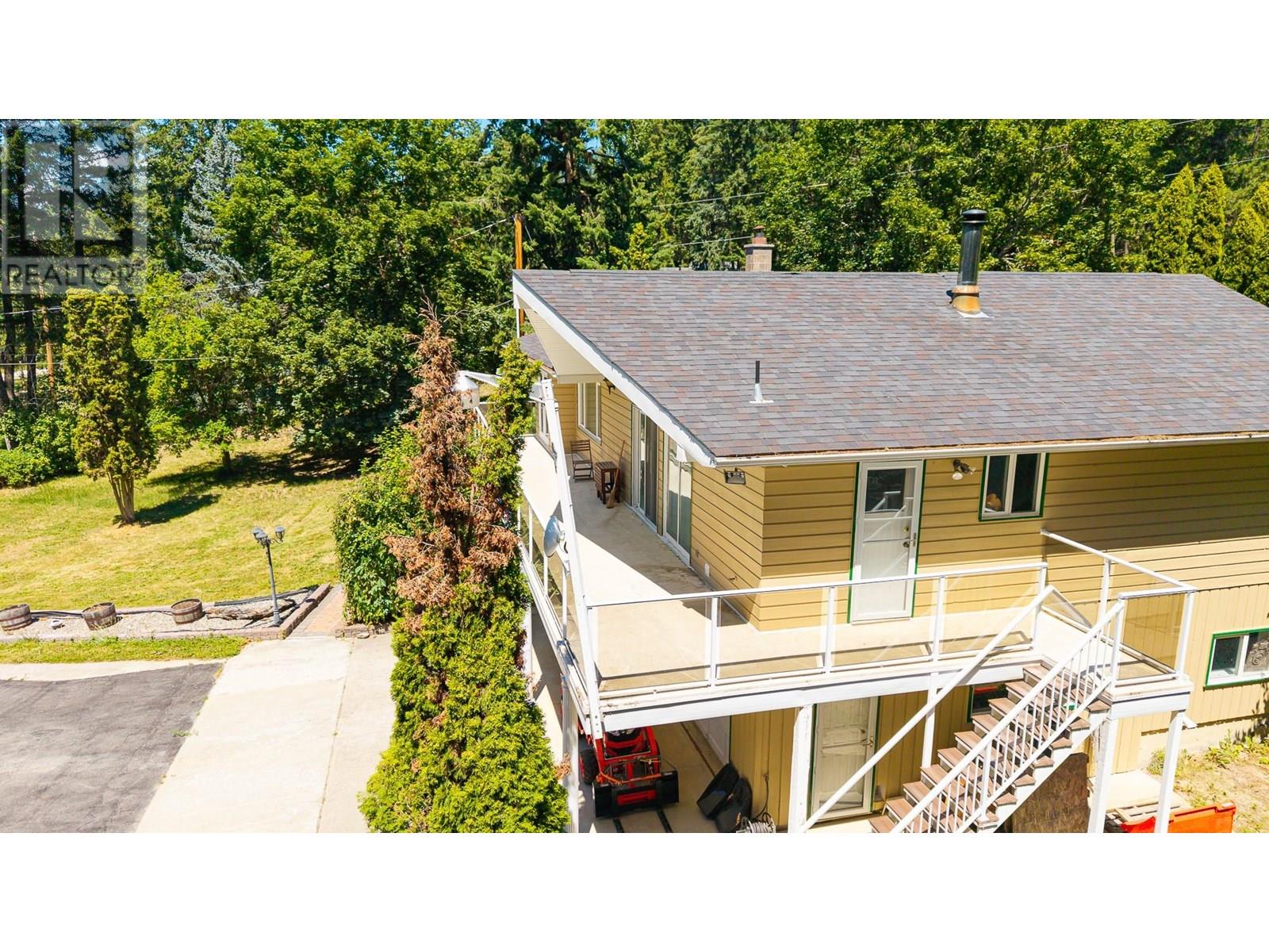 1270 Fox Tree Road, Lister, British Columbia  V0B 1G2 - Photo 4 - 10355862