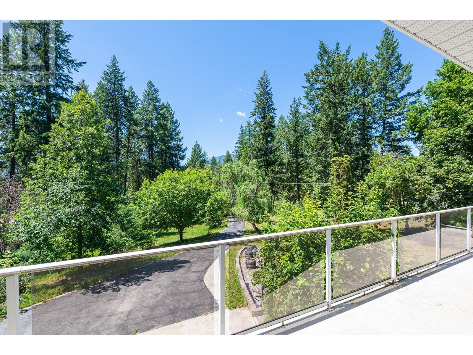 1270 Fox Tree Road, Lister, British Columbia  V0B 1G2 - Photo 6 - 10355862