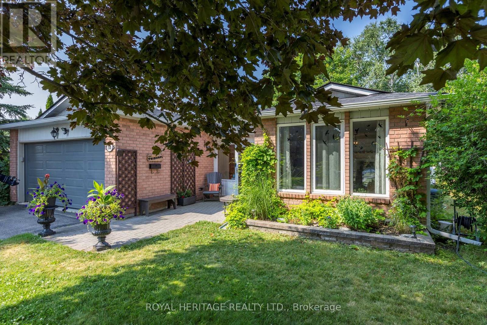 Property at 150 SANDERLING CRESCENT image 3