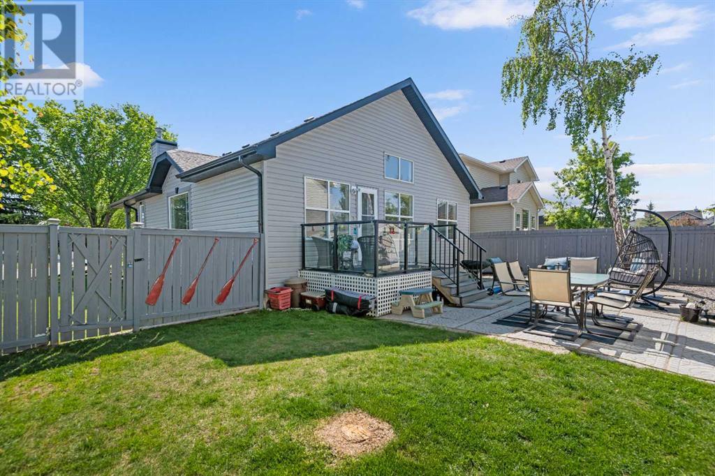 Property at 358 Somerset Drive SW image 4