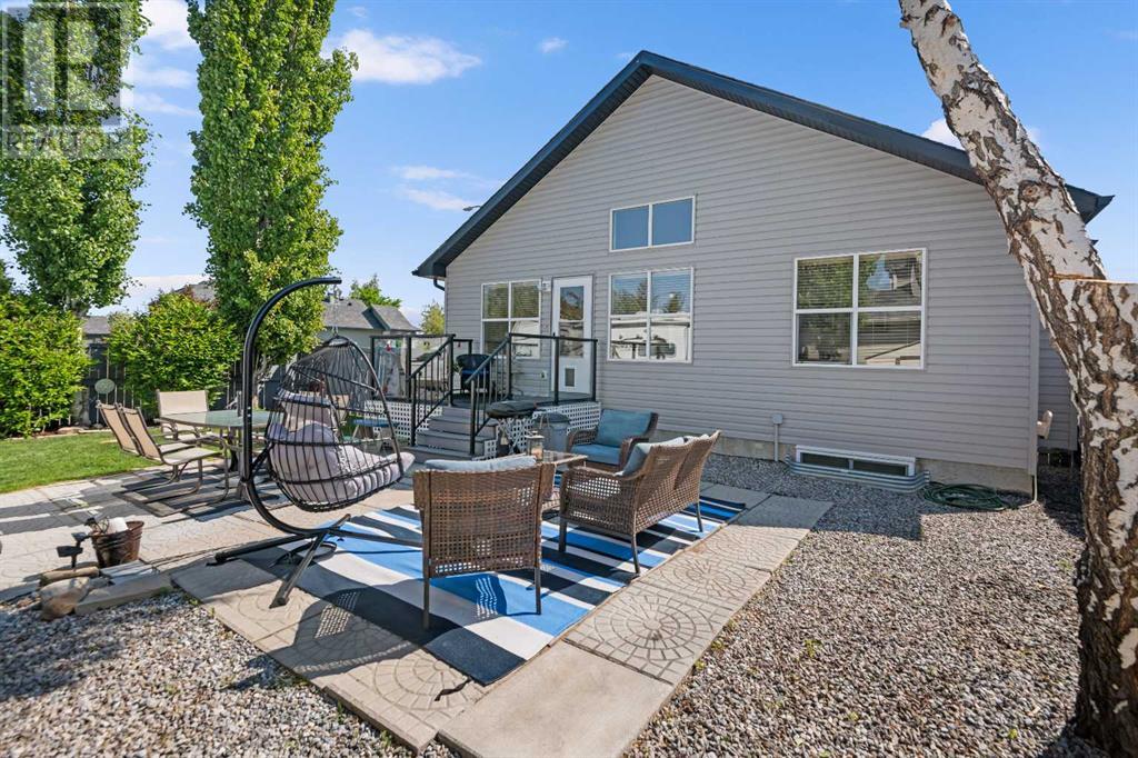 Property at 358 Somerset Drive SW image 5