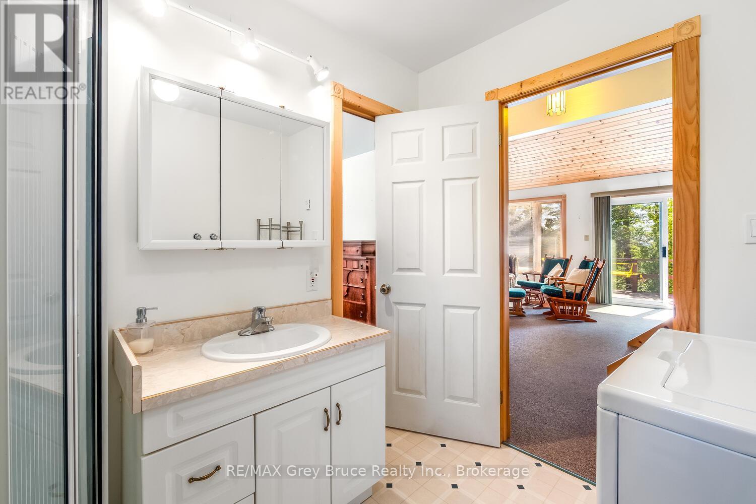 159 Zorra Drive, Northern Bruce Peninsula, Ontario  N0H 2R0 - Photo 18 - X12286237