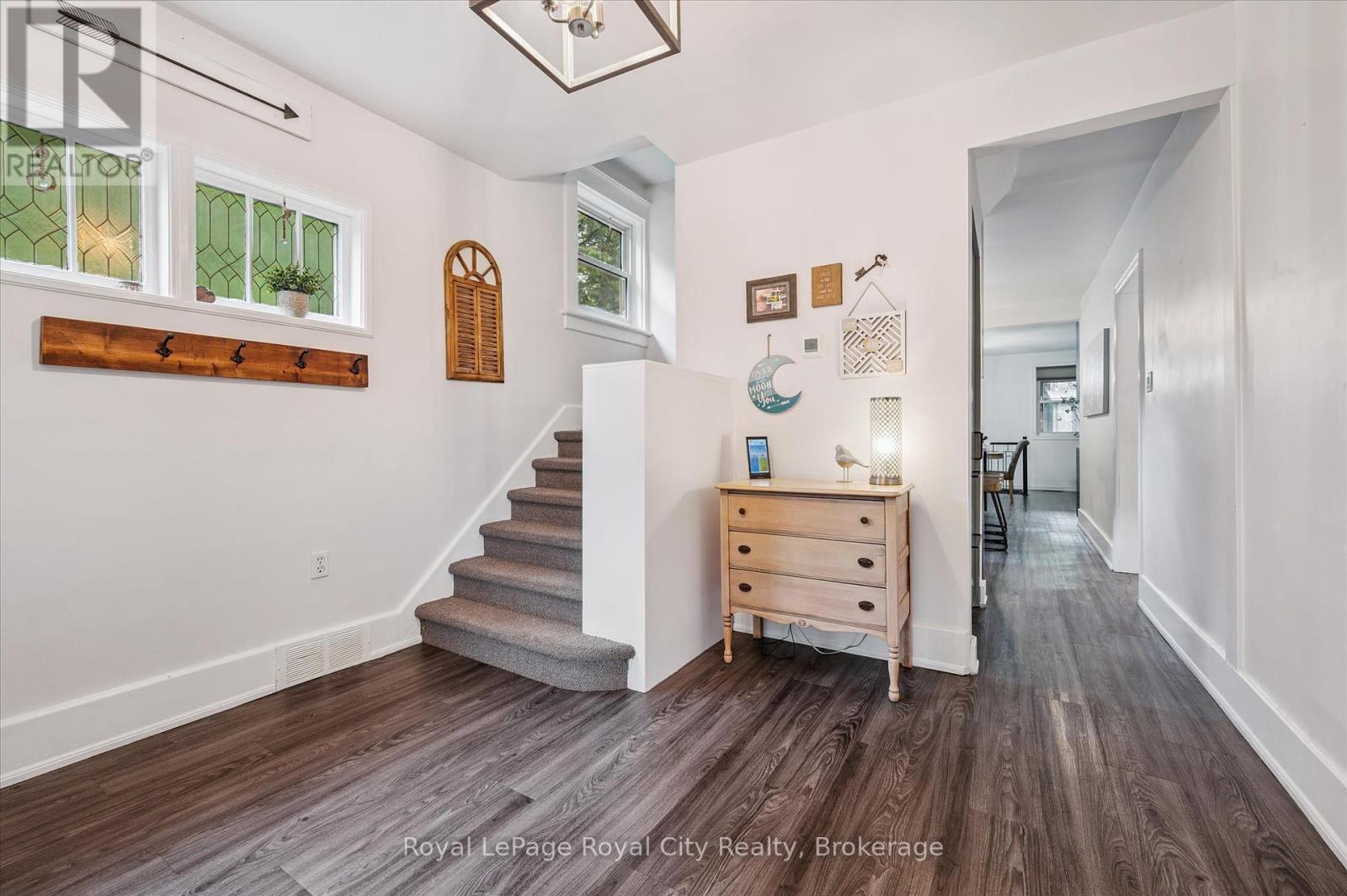 37 Brock Street, Kitchener, Ontario  N2M 1X2 - Photo 6 - X12286203