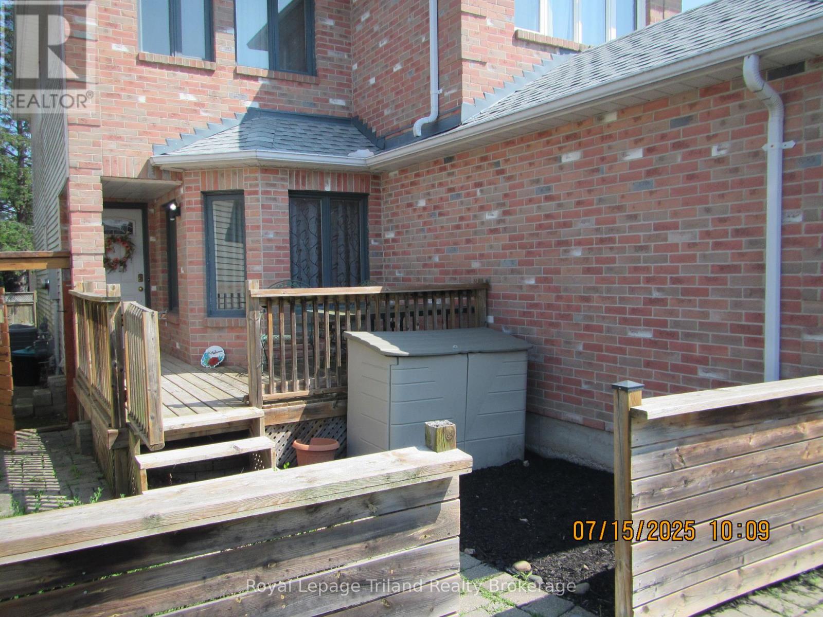 48 Canrobert Street, Woodstock, Ontario  N4S 8W9 - Photo 2 - X12249056