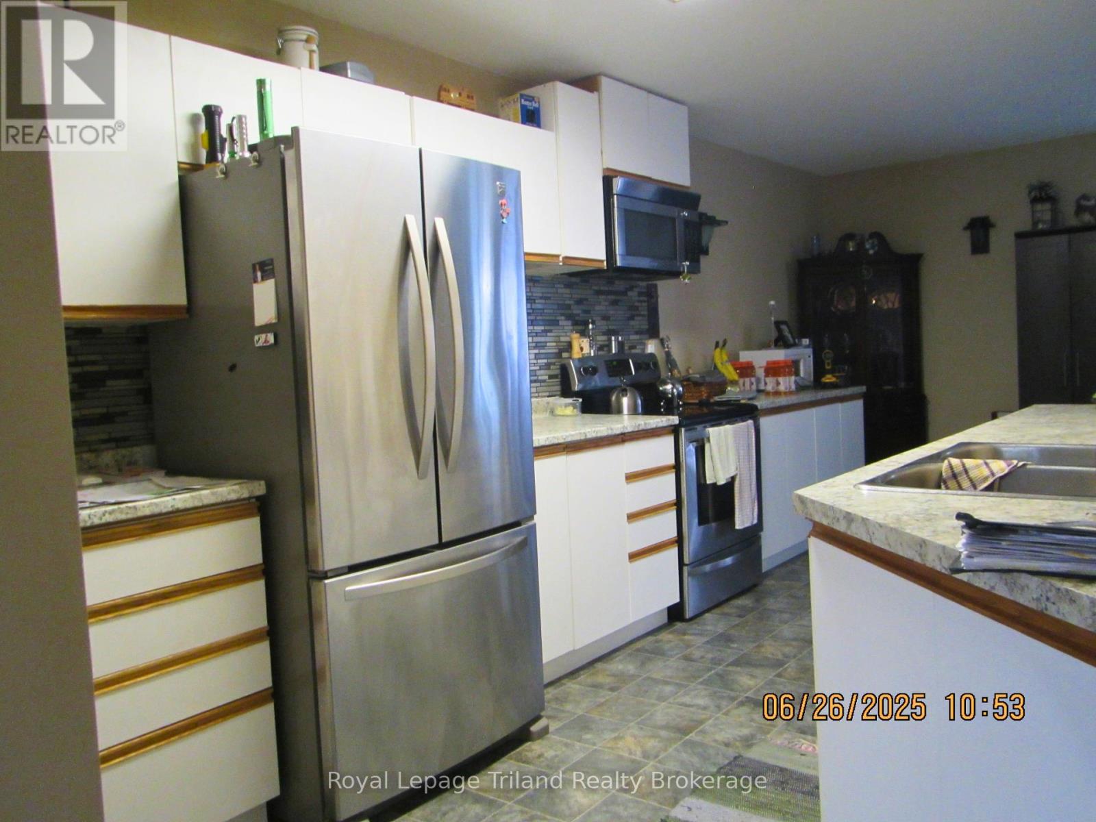 48 Canrobert Street, Woodstock, Ontario  N4S 8W9 - Photo 5 - X12249056