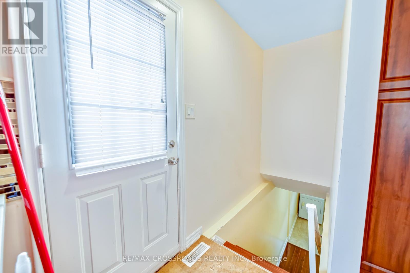 56 Hutcherson Square, Toronto, Ontario  M1B 1C6 - Photo 12 - E12286058