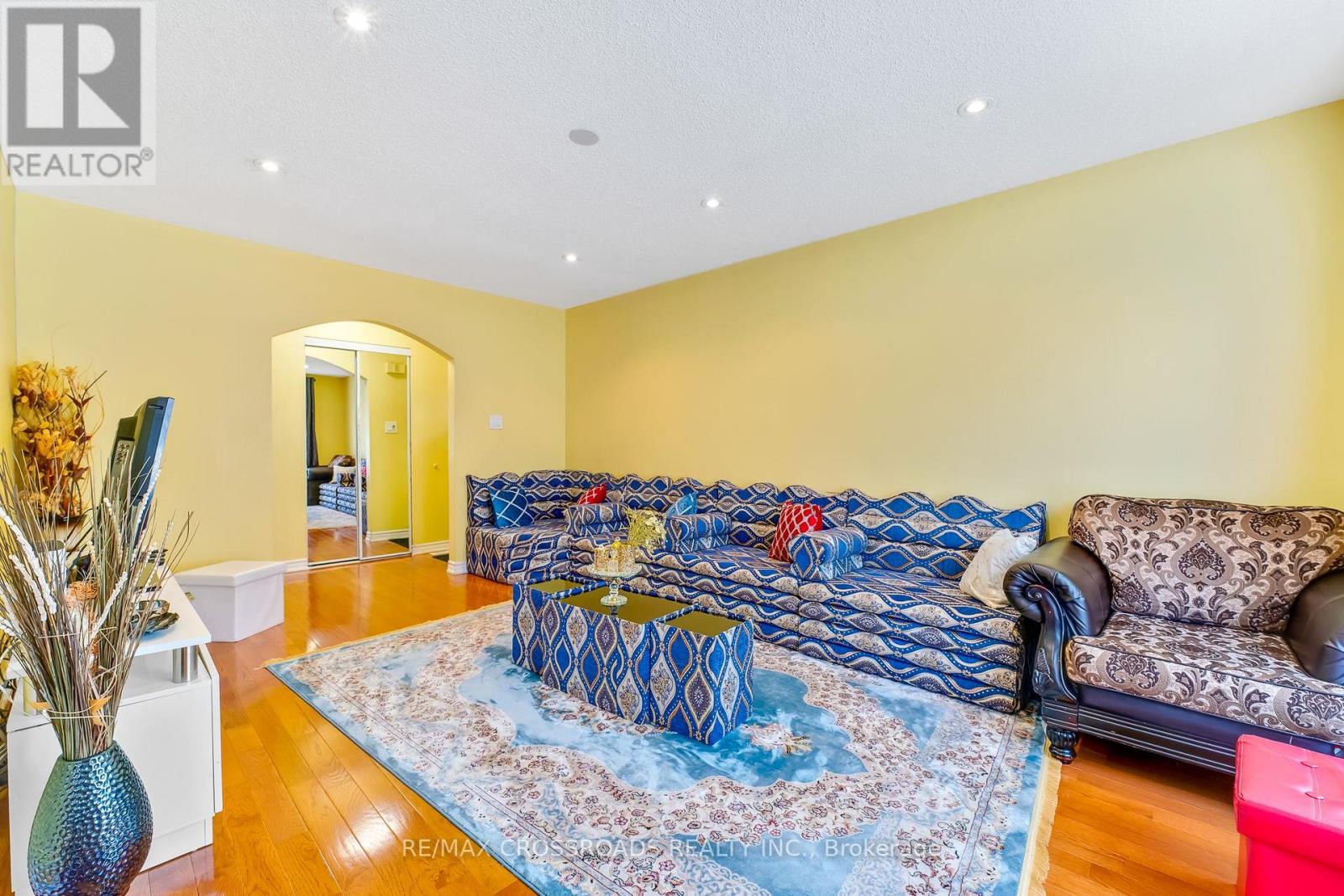 56 Hutcherson Square, Toronto, Ontario  M1B 1C6 - Photo 6 - E12286058