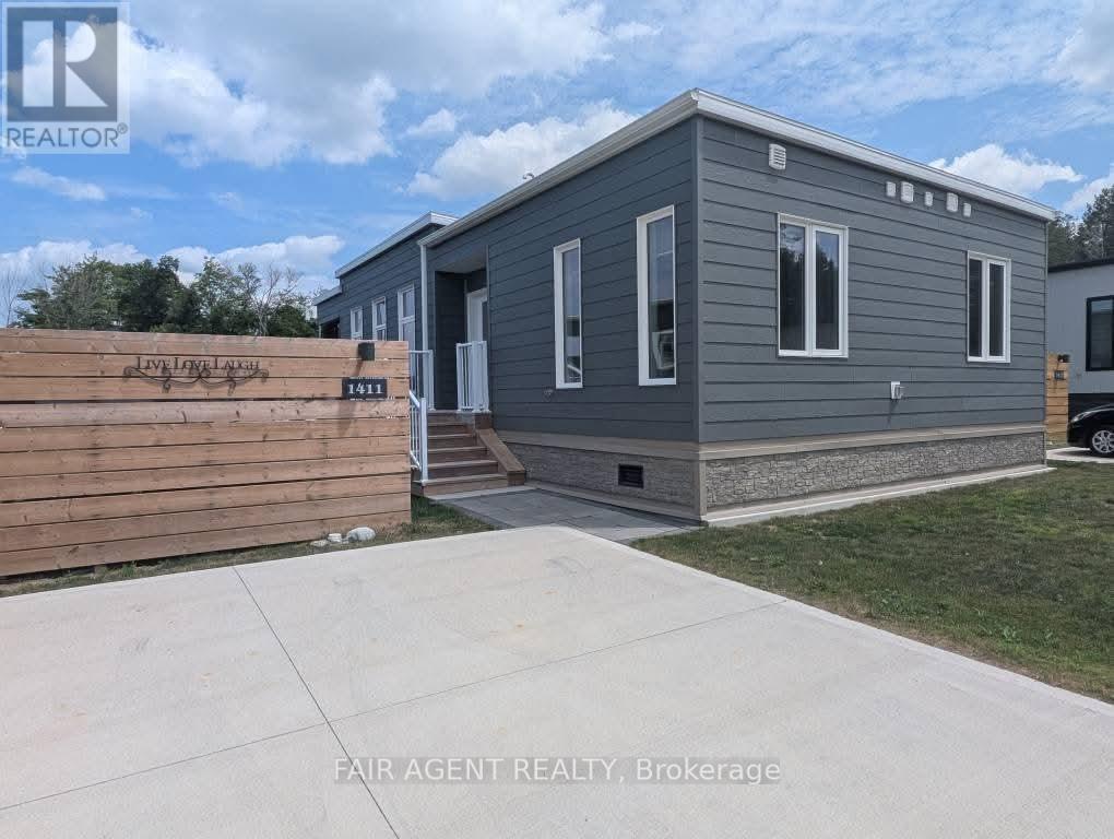 1411 - 5007 On-21 Highway, Saugeen Shores, Ontario  N0H 2C5 - Photo 1 - X12268309