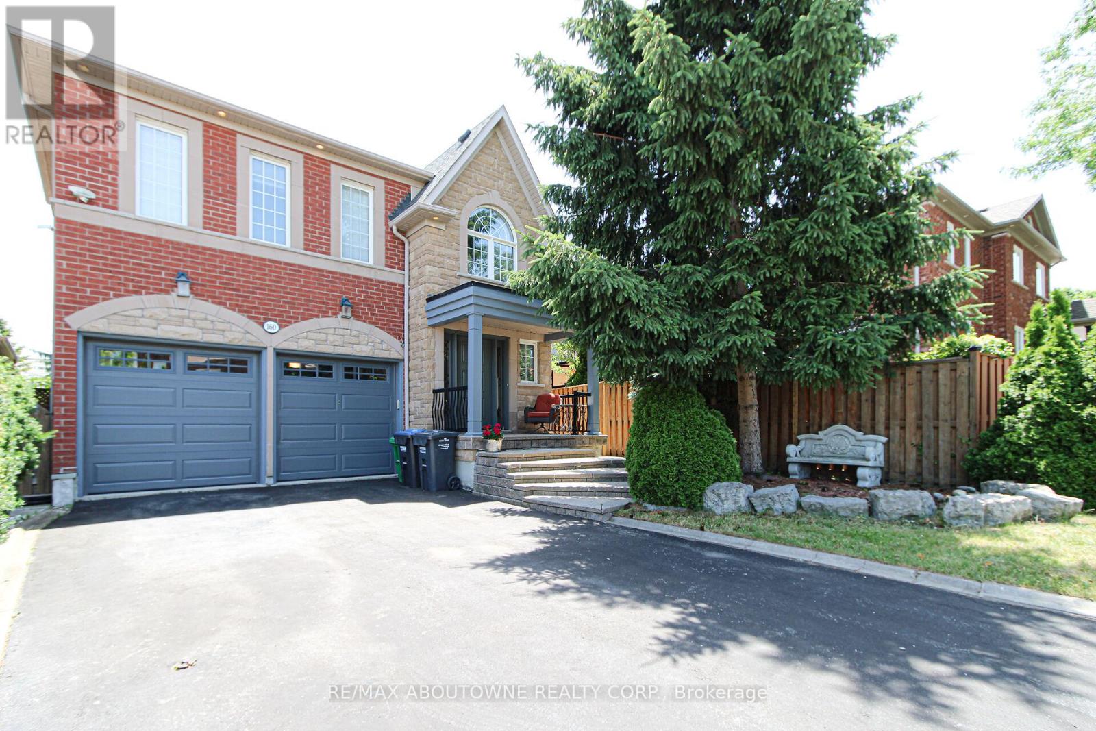 Property at 160 PARIS STREET image 1