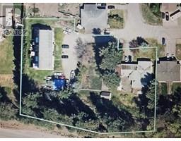 305 & 295 Clarissa Road, kelowna, British Columbia