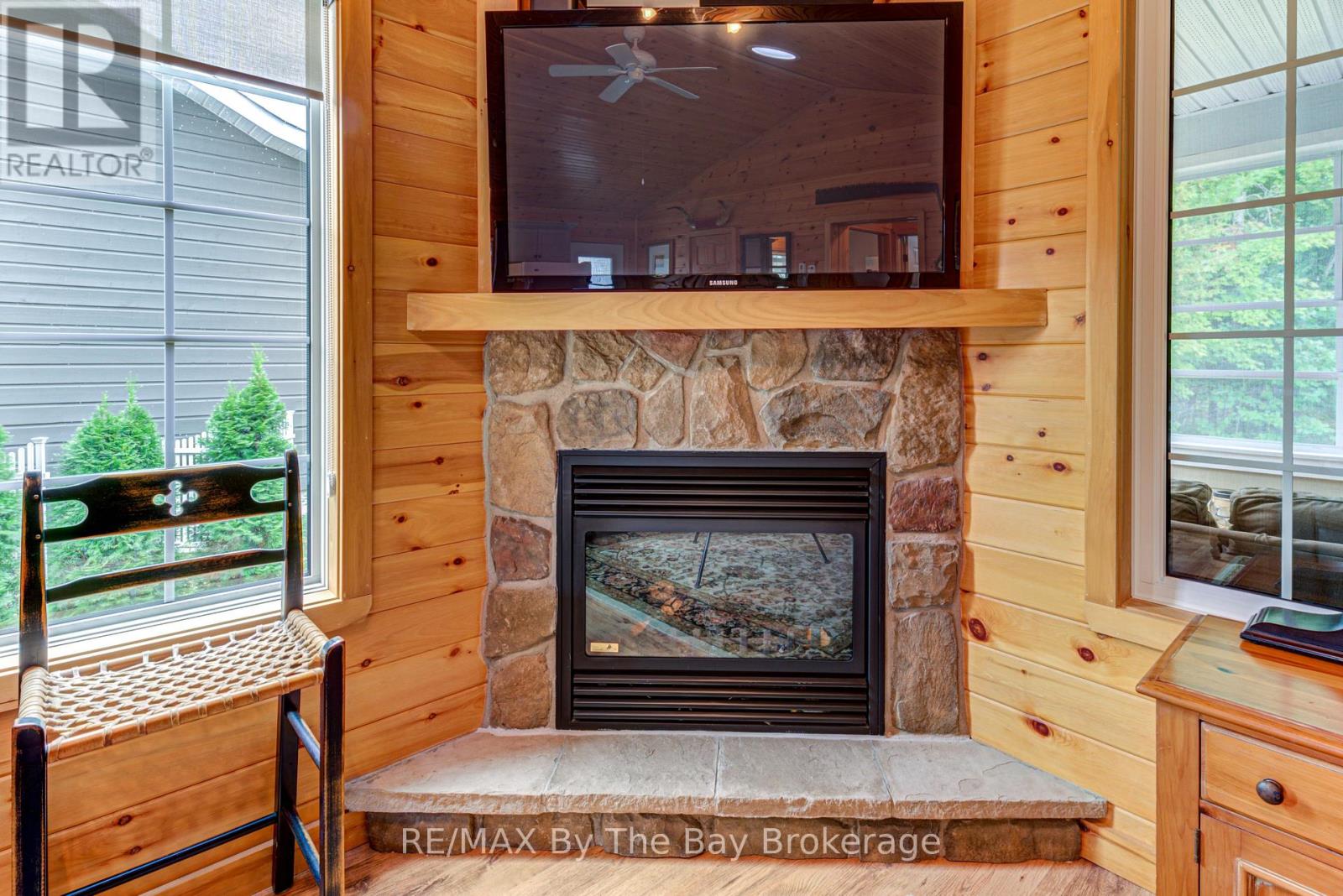 71 Madawaska Trail, Wasaga Beach, Ontario  L9Z 1X7 - Photo 18 - S12284779