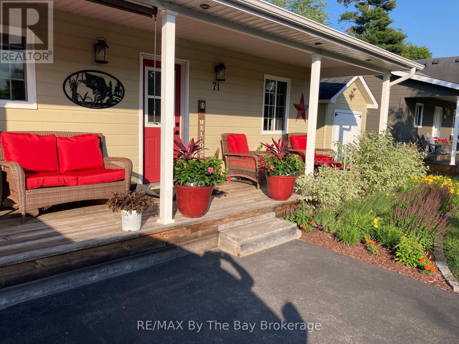 71 Madawaska Trail, Wasaga Beach, Ontario  L9Z 1X7 - Photo 4 - S12284779