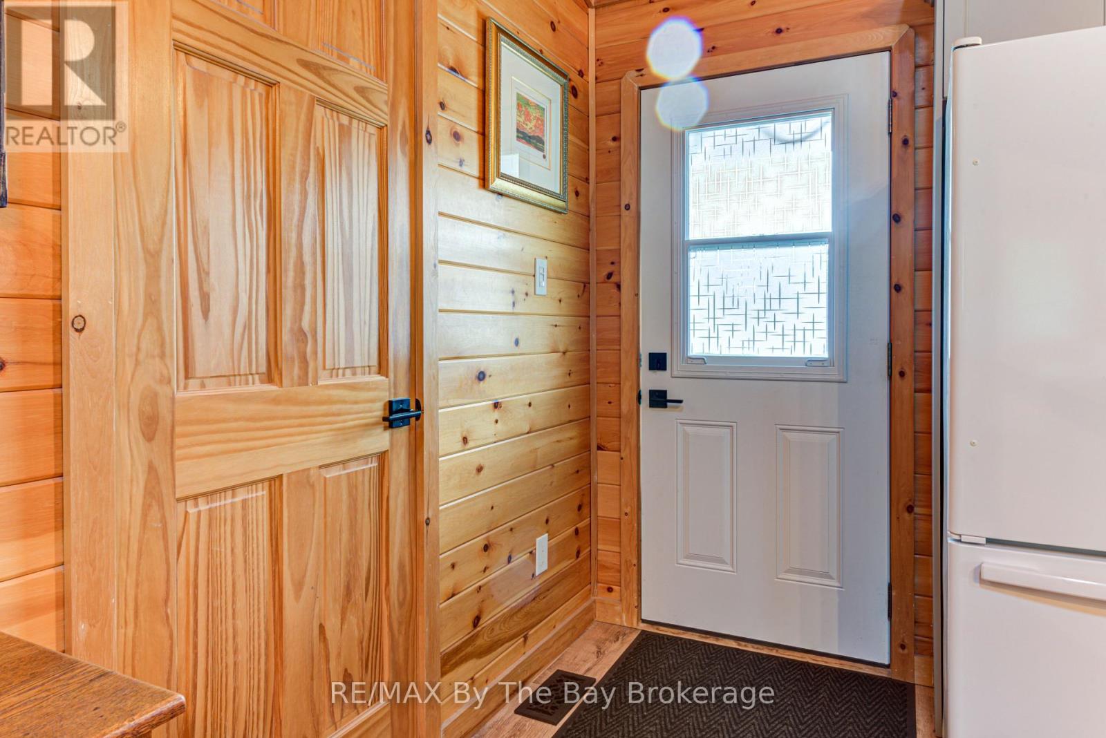 71 Madawaska Trail, Wasaga Beach, Ontario  L9Z 1X7 - Photo 9 - S12284779