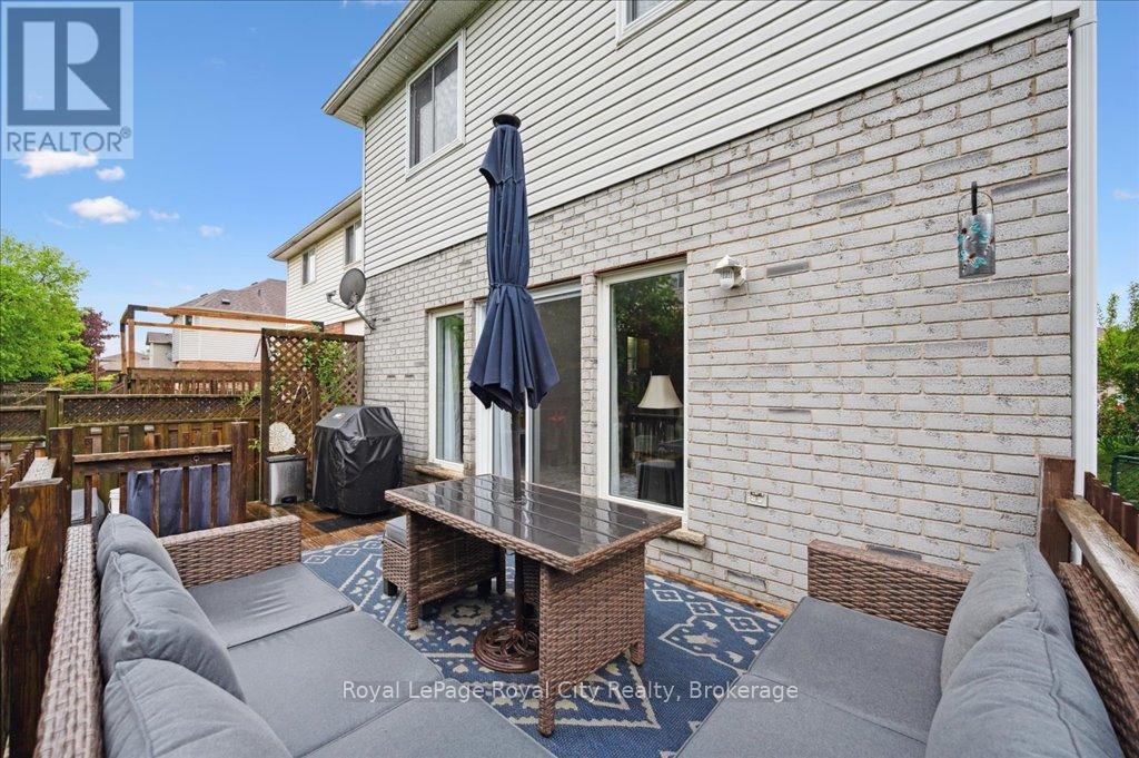 93 Doyle Drive, Guelph, Ontario  N1G 5B9 - Photo 37 - X12285533