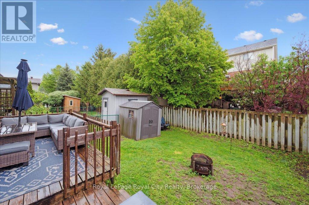 93 Doyle Drive, Guelph, Ontario  N1G 5B9 - Photo 34 - X12285533